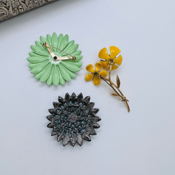 Vintage Mod Flower Power Brooch Lot - Picture 4 of 8